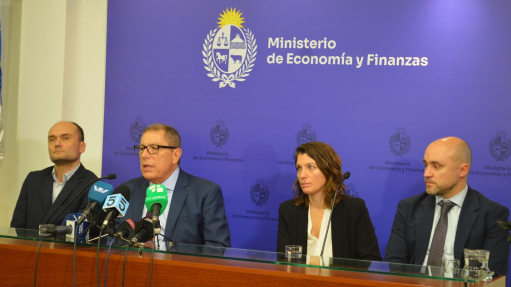 MEF anunció medidas de desempapelamiento sobre un 75 por ciento de los documentos de Comercio Exterior. Foto: MEF