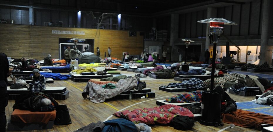 Centro de evacuación por alerta roja por frío para personas en situación de calle. Foto: Presidencia