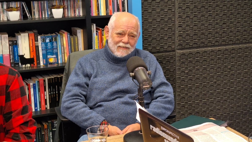Héctor Musto. Doctor en Ciencias Biológicas, ex docente del Laboratorio de Organización y Evolución del Genoma de la Facultad de Ciencias, especializado en la genómica evolutiva, coordinador de La Mesa de Científicos.