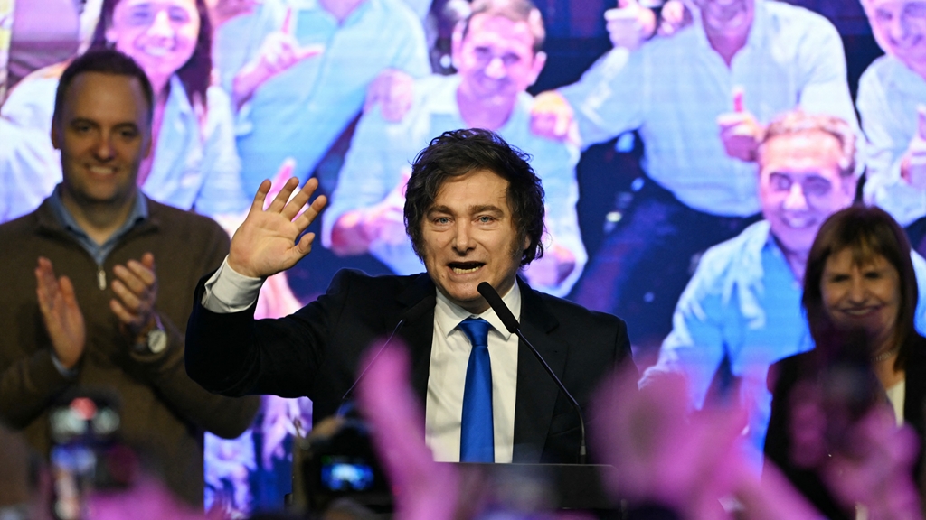 El presidente argentino, Javier Milei, tras los resultados de las elecciones legislativas nacionales en Buenos Aires. Foto: AFP