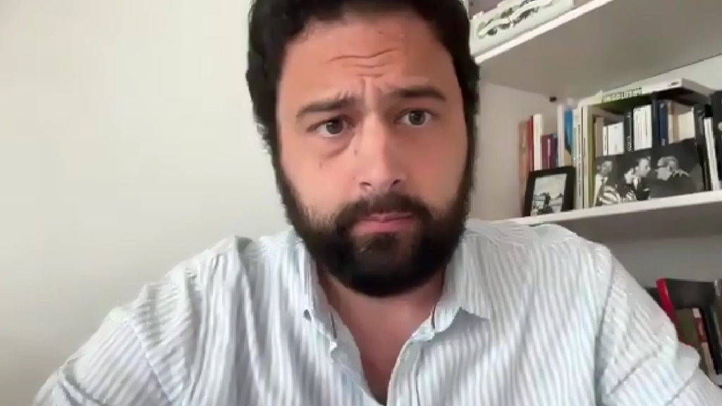 Santiago de Arteaga. Doctor en Filosofía y profesor de la Universidad de Montevideo y de la Universidad Panamericana de México. Director de la Licenciatura en Filosofía de la Universidad Católica del Uruguay.