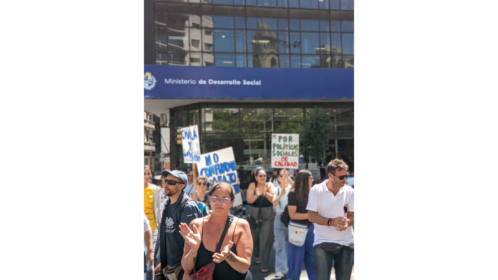 Reclamos trabajadores mides