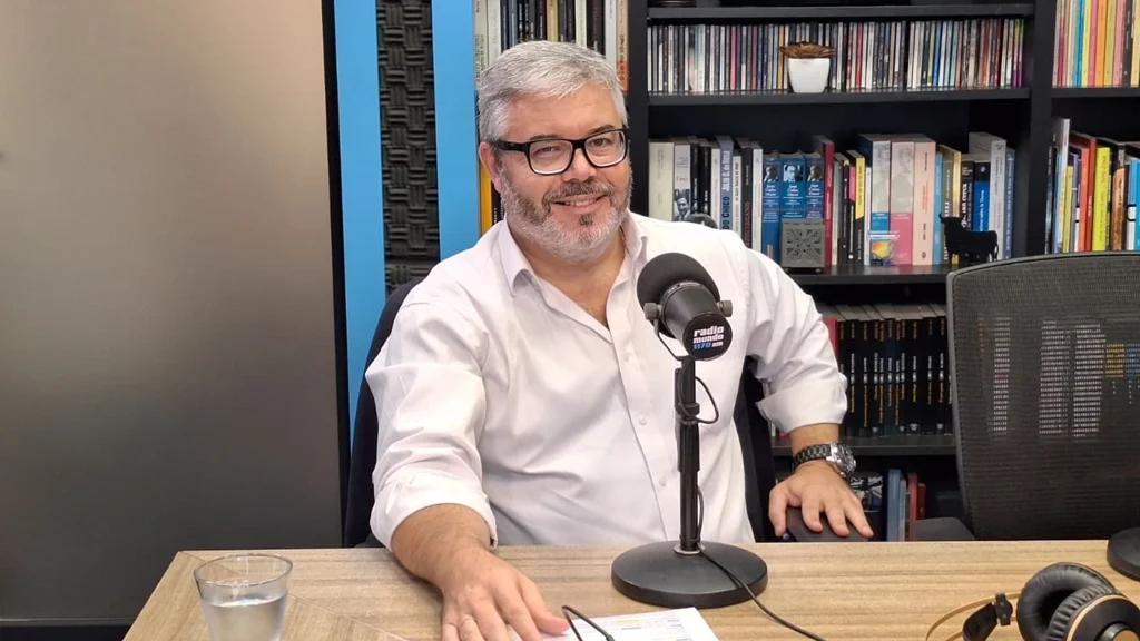 Aníbal González