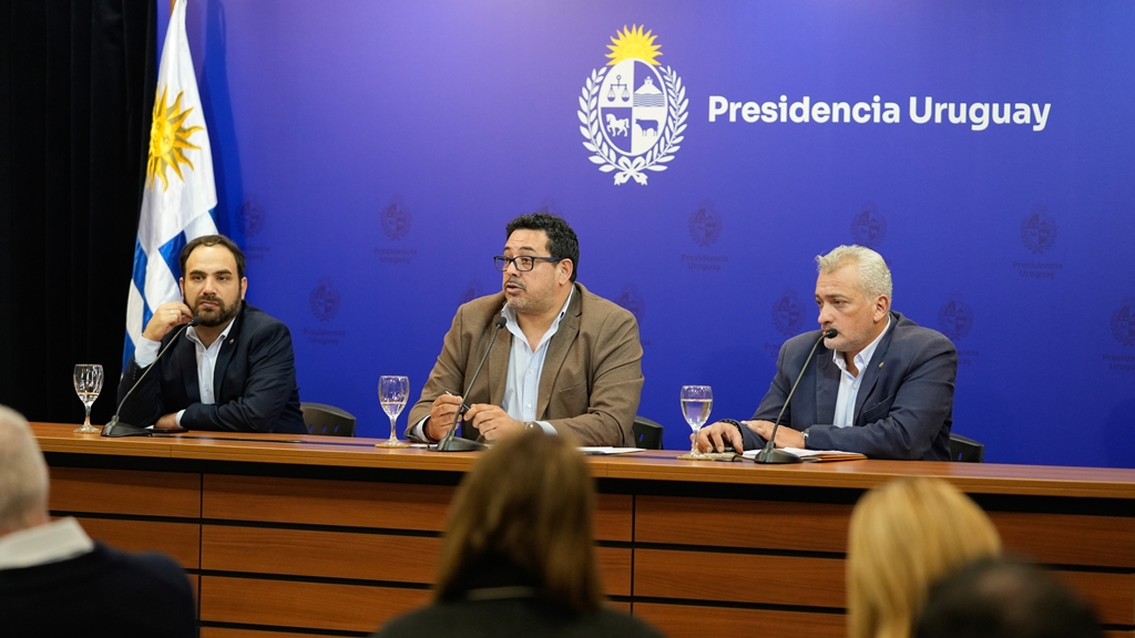 Gonzalo Civila, Alejandro Sánchez y Leandro Palomeque. Foto: adhocFotos