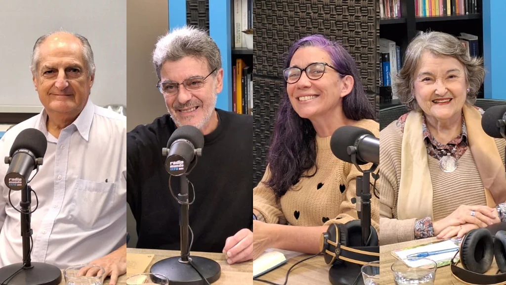 La Tertulia de los Jueves con Juan Gabito, Gabriel Mazzarovich, Ana Laura Pérez y Gloria Robaina.
